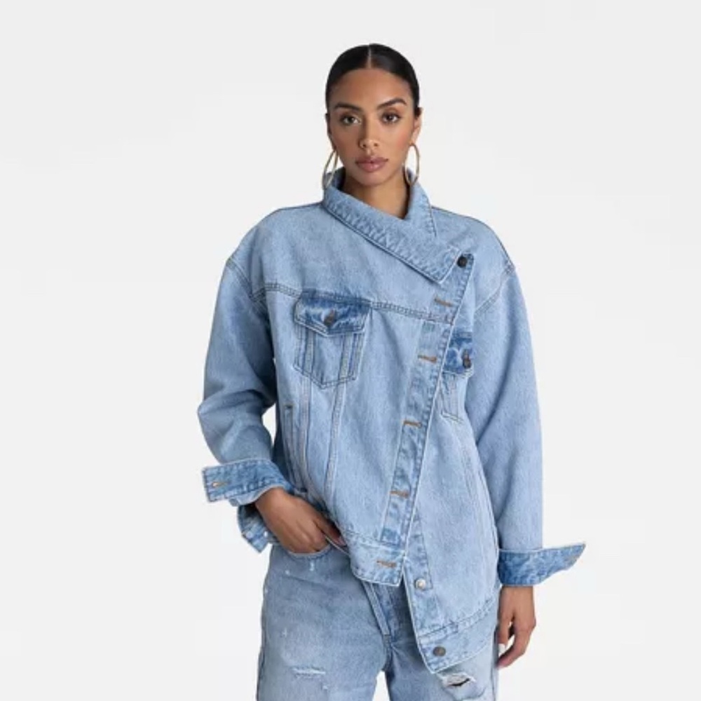 NWT KBB by Kahlana The Denim Jacket - Light Wash L Lowest Price on Poshmark